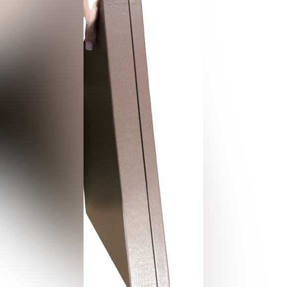 ✨Authentic Louis Vuitton Vintage
Large Storage Gift Decorative Box in Brown - Picture 5 of 16